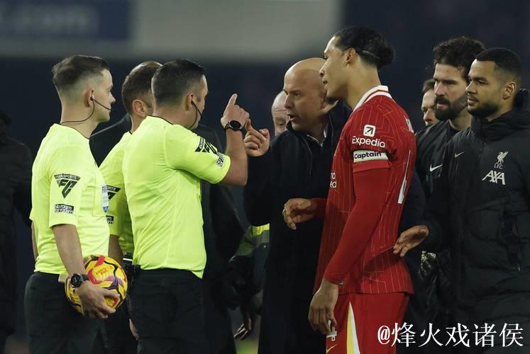 斯洛特上周五给球员放假？邮报：球员当天仍在基