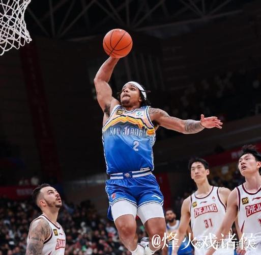 韦瑟斯庞全场出战18分钟，投篮12中7得到16分4篮板4助攻